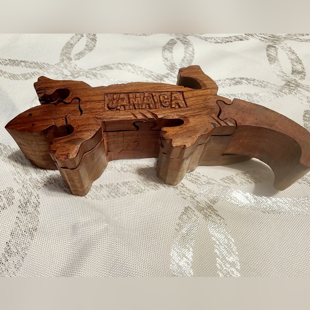 Jamaican Wooden Lizard Puzzle Box